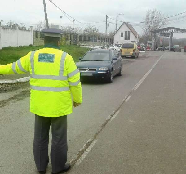 Autoturism neînmatriculat, depistat la Rădăuți Prut