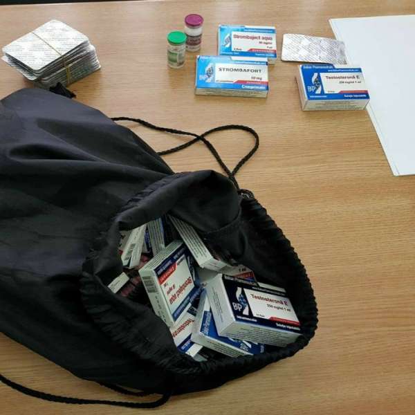 Mii de comprimate cu substanţe anabolizante, ascunse în bagaje, depistate la Albiţa