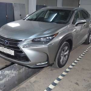 Lexus, în valoare de 40.000 de euro, căutat de autoritățile din Italia,  descoperit la P.T.F. Siret