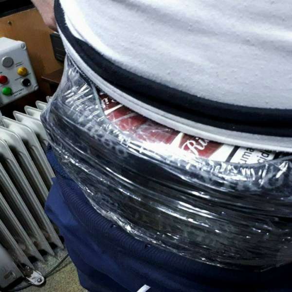 Ţigări de contrabandă, ascunse pe corp