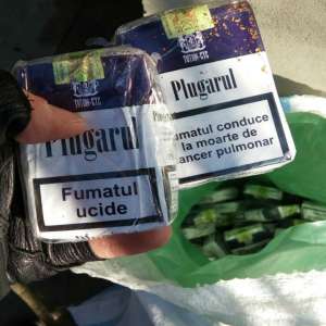 Un tractor, ţigarete de contrabandă şi unelte de pescuit reţinute de poliţiştii de frontieră brăileni în urma unor percheziţii