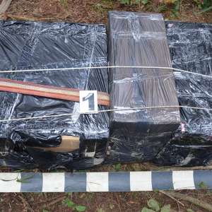 Peste 34.700 pachete cu țigări, confiscate la frontiera cu Ucraina