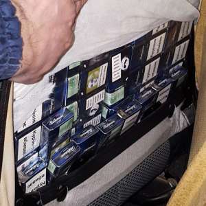 Peste 7.000 pachete țigări confiscate la frontiera de nord