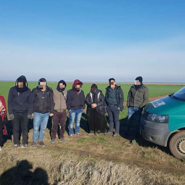 Nouă sirieni si irakieni, opriţi la frontiera cu Bulgaria