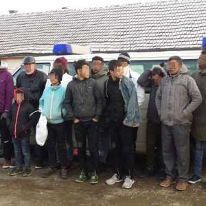 Treisprezece cetățeni afroasiatici, opriţi la frontiera de vest