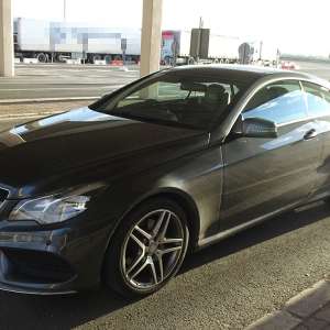 Cinci autoturisme căutate de autorităţi, în valoare totală de peste 700.000 de lei, descoperite de poliţiştii de frontieră