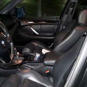 Trei BMW X5 cu numere false, descoperite la Sculeni