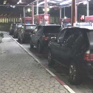 Trei BMW X5 cu numere false, descoperite la Sculeni
