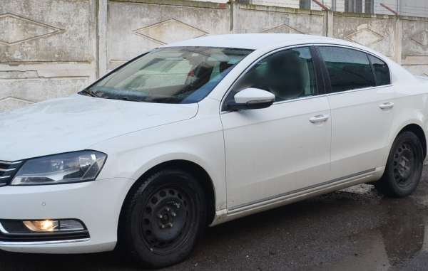 Autoturism furat, descoperit la P.T.F. Galaţi-rutier