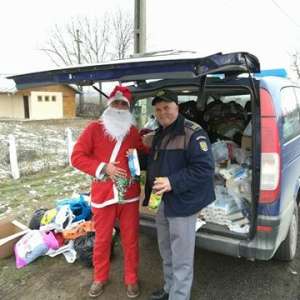 De la oameni, pentru oameni...