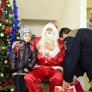 De la oameni, pentru oameni...