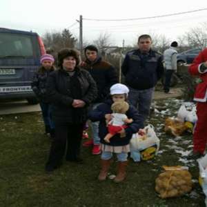 De la oameni, pentru oameni...