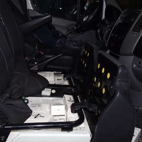 Parfumuri, susceptibile a fi contrafăcute, confiscate la P.T.F. Giurgiu