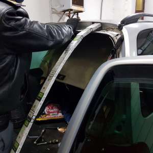 Ţigări de contrabandă descoperite la frontieră