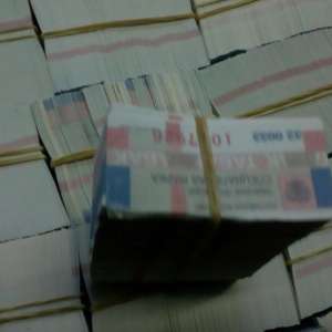 Timbre  de acciză pentru ţigări şi băuturi alcoolice, false, descoperite la P.T.F. Galaţi-rutier