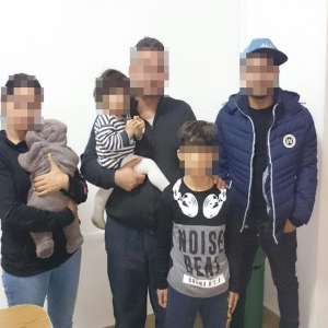 Familie de irakieni, oprită la frontiera cu Ungaria