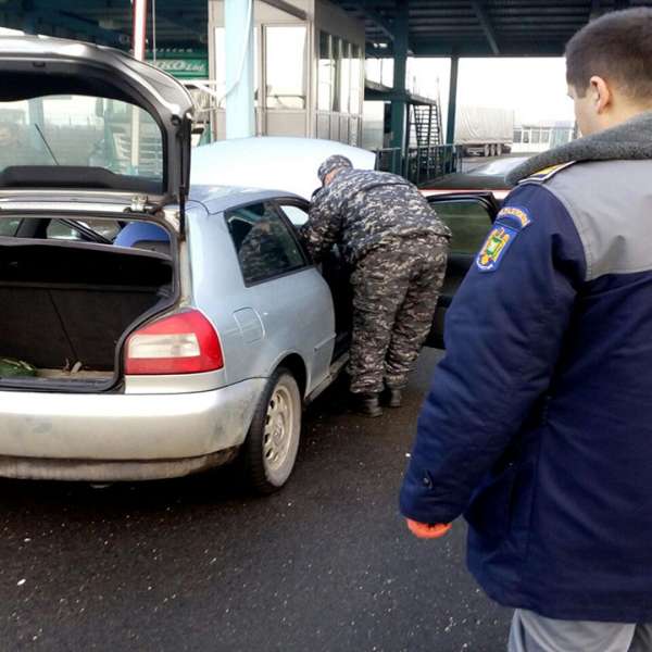 Țigări de contrabandă confiscate la frontiera de nord