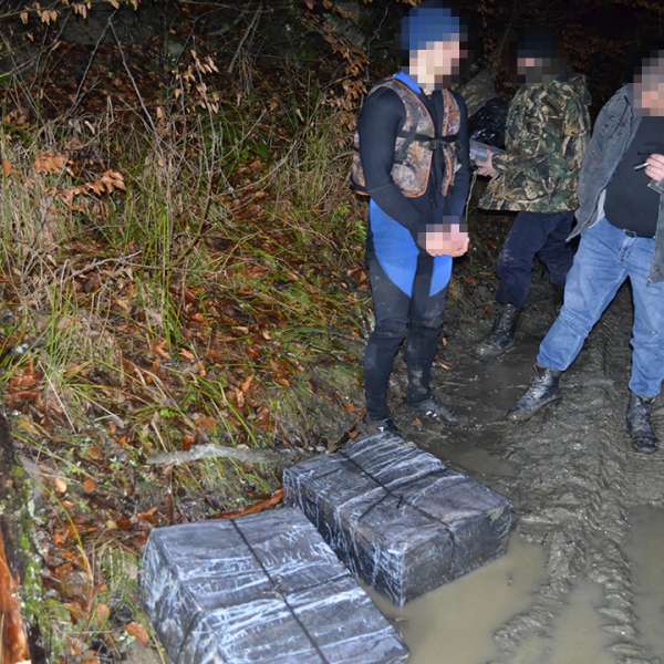 Cetățean ucrainean reținut în timp ce încerca să introducă ilegal în țară ţigări de contrabandă