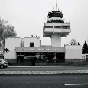 Bine ați venit la Aeroportul Internațional „George Enescu” Bacău - Bravo Alpha Charlie Alpha Uniform, 46.5311° N, 26.9107° E