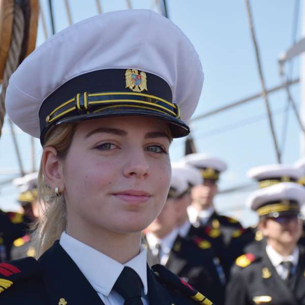 Trepte în evoluția unui viitor ofițer al Gărzii de Coastă - Prima polițistă de frontieră „cadet”, pe Nava Școală Mircea
