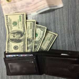 Bancnote false descoperite la P.T.F. Sculeni