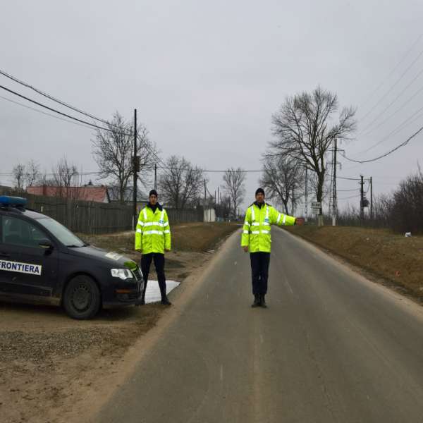 Depistat la volanul unui autoturism deşi avea permisul reţinut