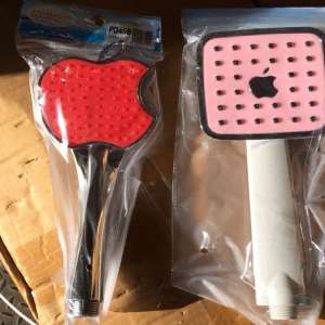 Bunuri în valoare de aproximativ 230.000 lei susceptibile a fi contrafăcute, confiscate în Portul Constanţa Sud Agigea