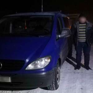 Șofer sub influenţa băuturilor alcoolice, depistat de polițiștii de frontieră la volanul unui Mereceds Benz