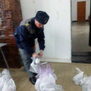 Încălțăminte în valoare de peste 14.500 lei, fără documente justificative, depistate la un control de rutină