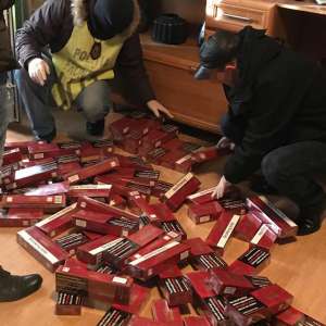 Trei persoane implicate în contrabandă cu țigări, depistate de polițiștii de frontieră