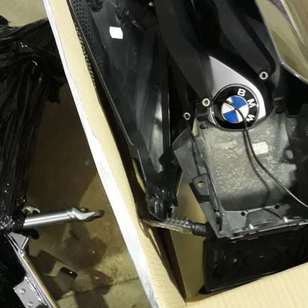 Motociclete dezmembrate, căutate de autoritățile din Italia, descoperite la Petea