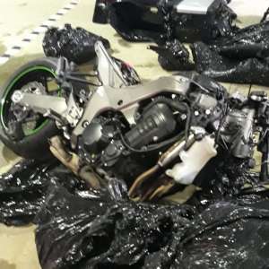 Motociclete dezmembrate, căutate de autoritățile din Italia, descoperite la Petea
