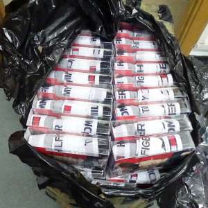 Bunuri în valoare de peste 92.000 lei susceptibile a fi contrafăcute, confiscate la P.T.F. Giurgiu