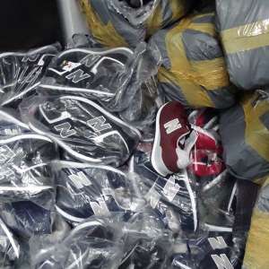 Bunuri în valoare de peste 92.000 lei susceptibile a fi contrafăcute, confiscate la P.T.F. Giurgiu