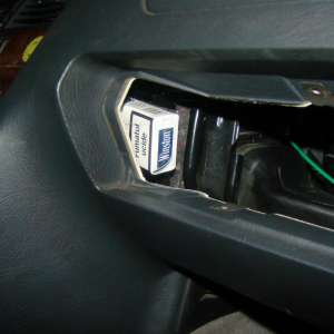 Ţigarete de contrabandă descoperite la controlul de frontieră