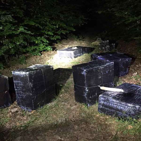 Țigări în valoare de peste 164.000 lei confiscate la frontieră
