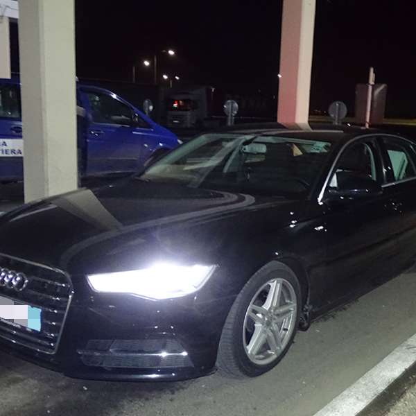 Autoturism în valoare de 34.000 euro, căutat de autorităţile din Suedia,   depistat la P.T.F. Giurgiu