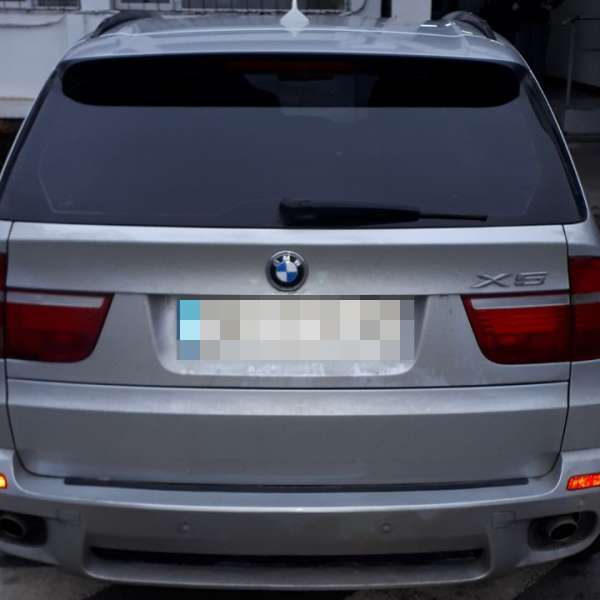 Autoturism căutat în Marea Britanie, depistat de poliţişti de frontieră