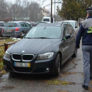 Autoturism declarat furat, descoperit la P.T.F. Sculeni  