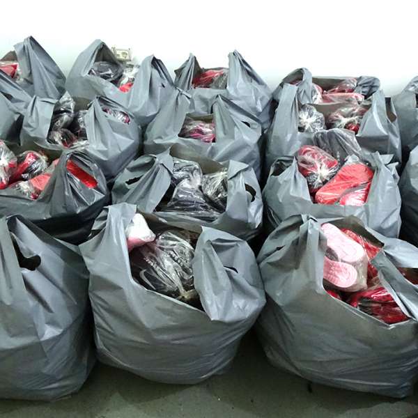 Bunuri în valoare de peste 550.000 lei susceptibile a fi contrafăcute, confiscate la P.T.F. Giurgiu