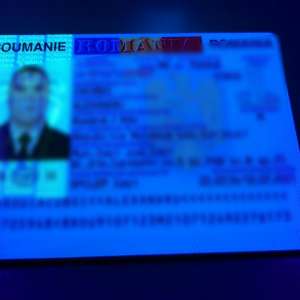 Carte de identitate falsă, descoperită la controlul de frontieră  