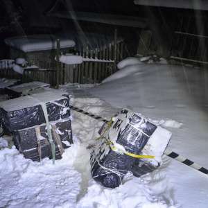 Peste 30.000 de pachete cu ţigări descoperite la frontiera de nord