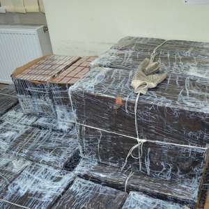 Peste 30.000 de pachete cu ţigări descoperite la frontiera de nord