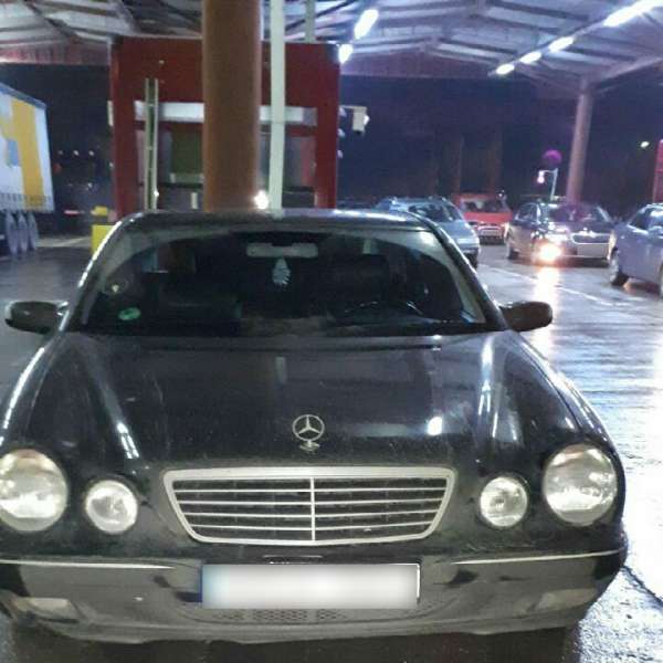 Lucrare penală pentru conducerea unui autovehicul fără drept de circulaţie în România