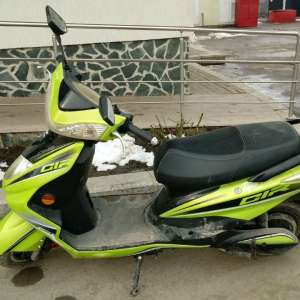 Moped neînregistrat, condus fără permis  