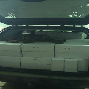 Sute de kilograme de prune uscate confiscate de poliţiştii de frontieră  