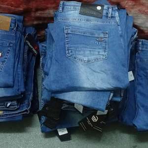 Aproximativ 1.200 de bunuri  susceptibile a fi contrafăcute, descoperite la P.T.F. Giurgiu