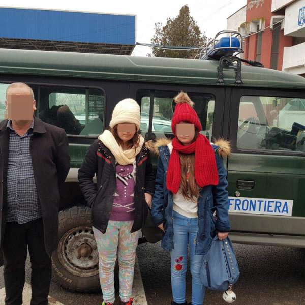 Trei cetăţeni irakieni cu documente false, depistate la P.T.F. Nădlac II