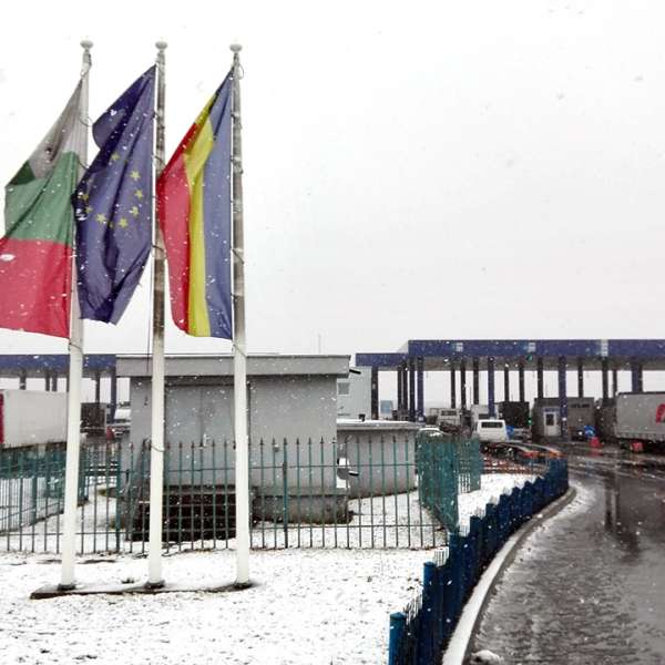 Range Rover neînmatriculat descoperit de polițiștii de frontieră doljeni