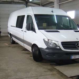 Microbuz Mercedes-Benz  căutat de autoritățile din Italia, descoperit în P.T.F. Siret